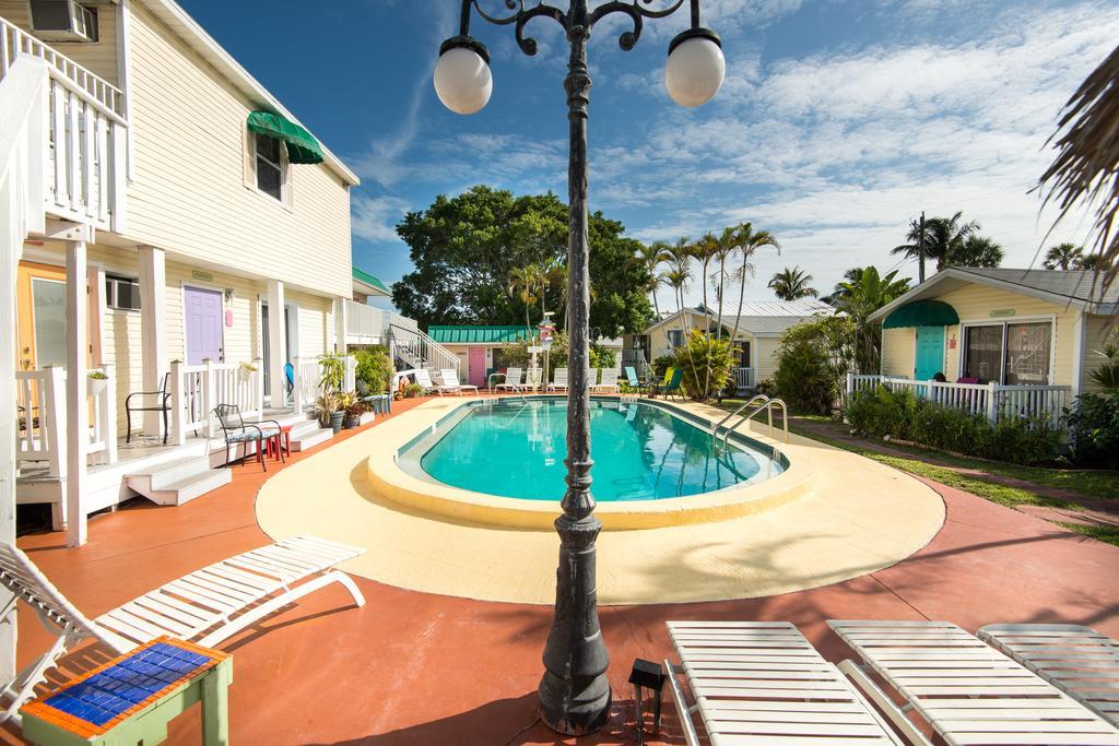 Silver Sands Villas Fort Myers Beach Exteriör bild